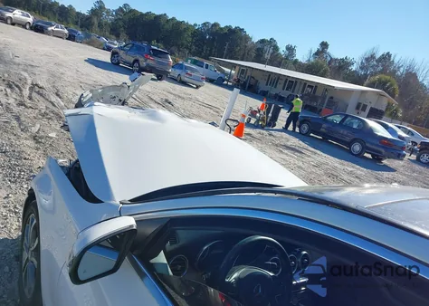 2016 Mercedes-Benz C 300 4Matic from USA, damaged, VIN 55SWF4KB4GU175151